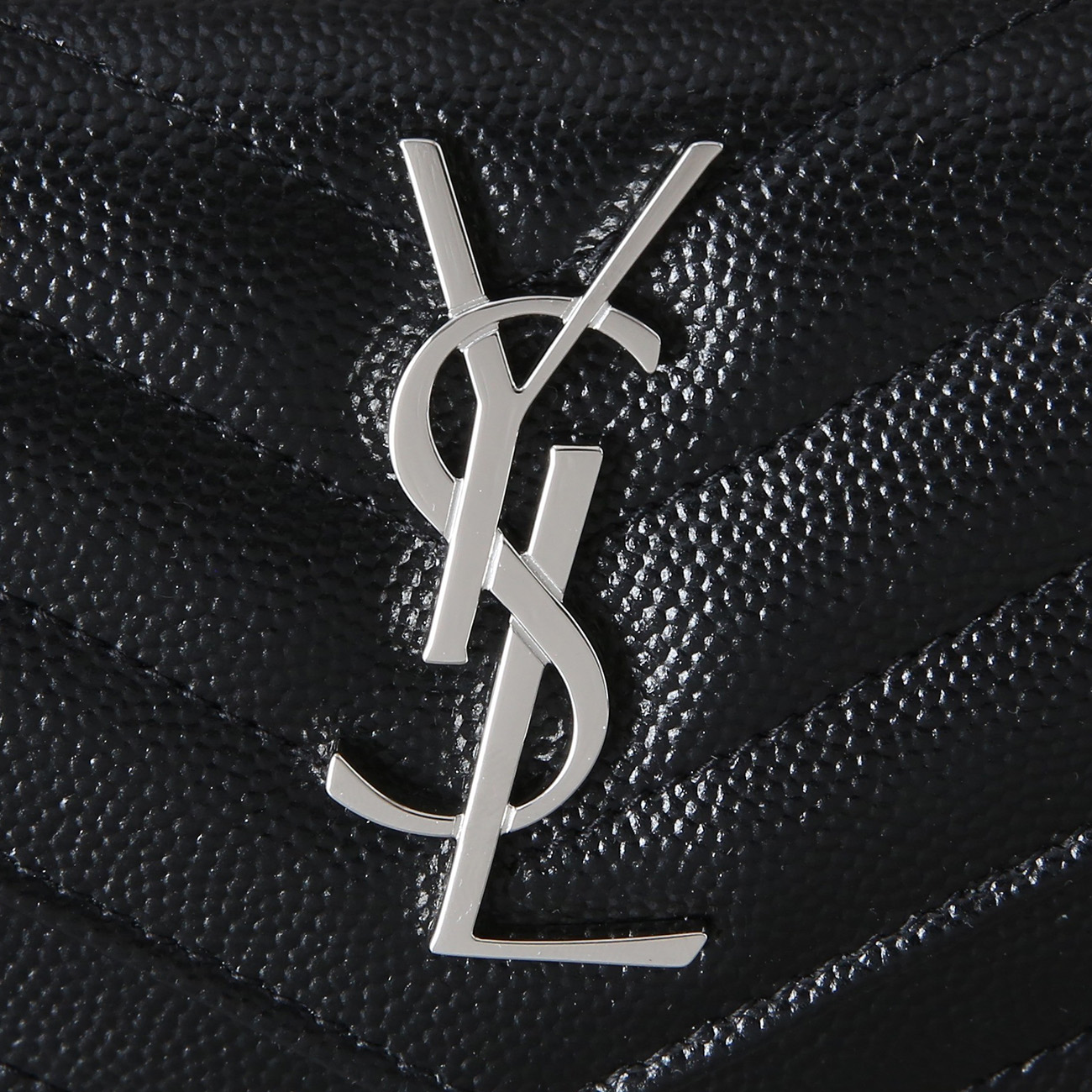Yves Saint Laurent(USED)생로랑 414404 마틀라세 스몰 엔벨로프 지갑 은장